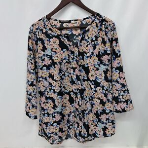 Women’s Paper Moon floral shirt sz Large
